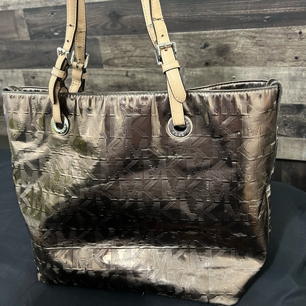 Michael kors purse good condition
